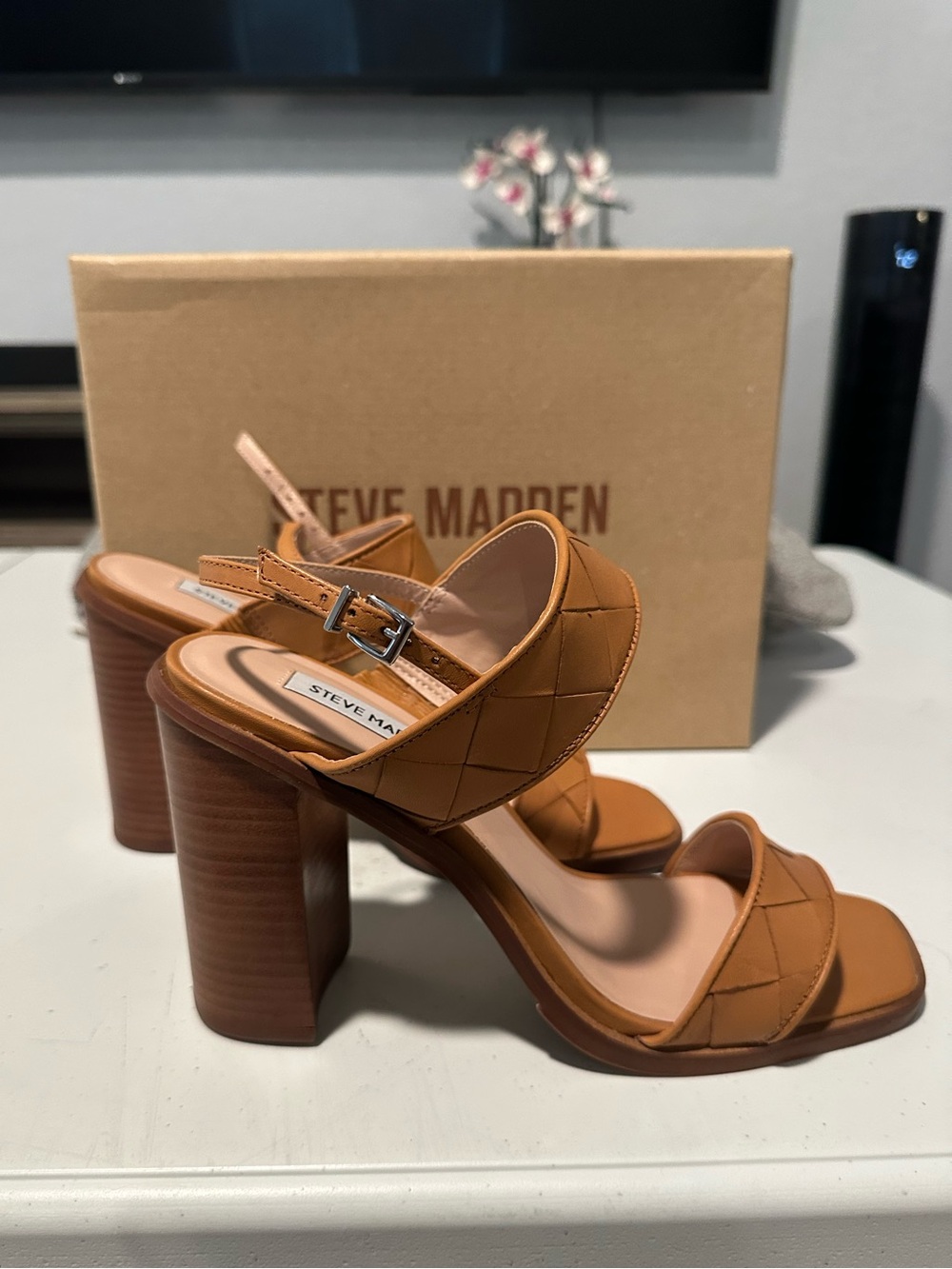 Steve Madden Cognac Quilted Block Heel Sandal - Picture 4 of 7